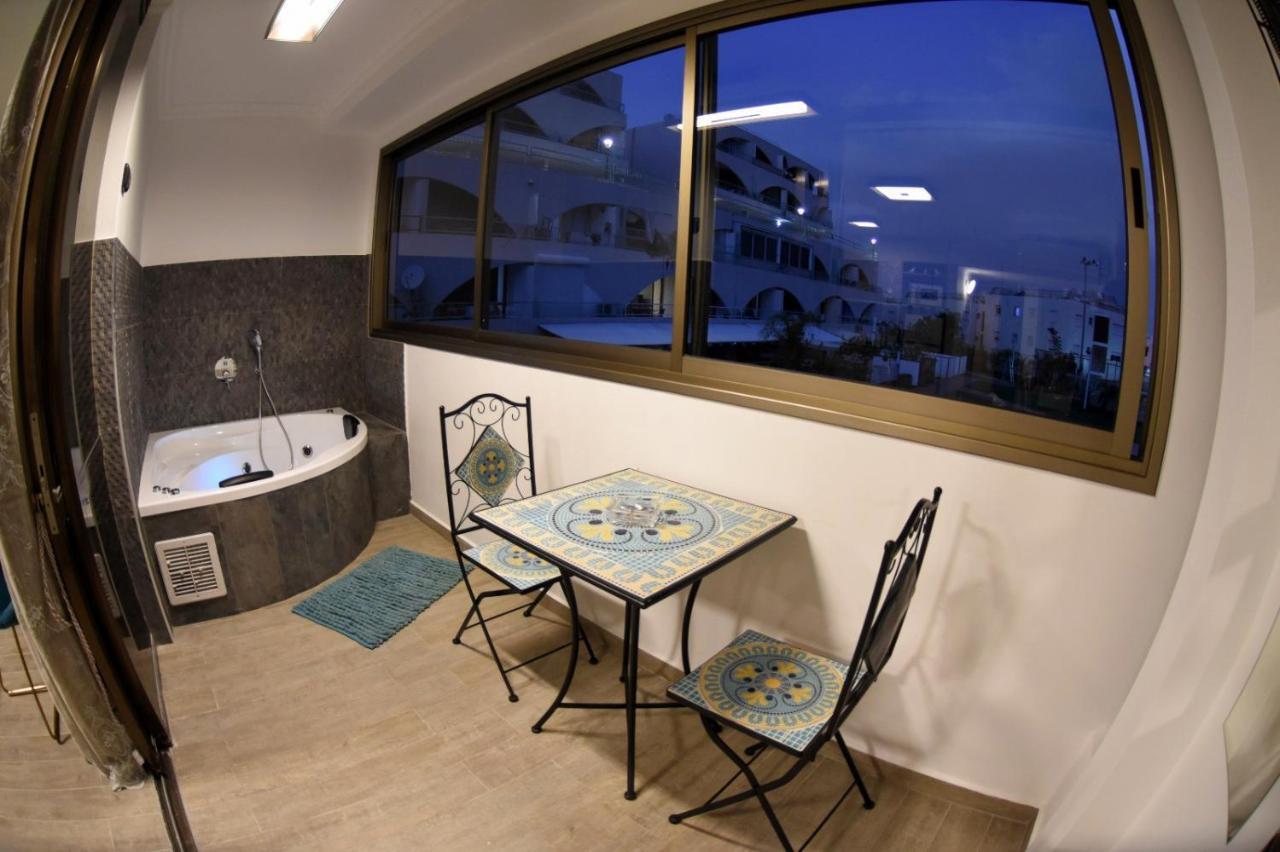 Luxury Suite On Lev Eilat With Balcony And Jacuzzi Exterior photo